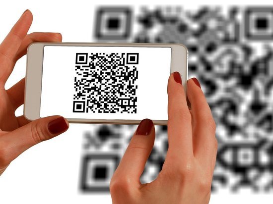 Куйвашев увеличил количество учреждений, куда можно входить без QR-кода