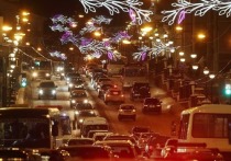 Администрация Томска продлит работу общественного транспорта в новогоднюю ночь, чтобы томичи после фейерверка смогли добраться до дома.