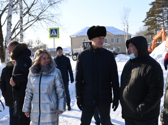 Михаил Дегтярев посетил сразу несколько социально значимых объектов в районе имени Лазо