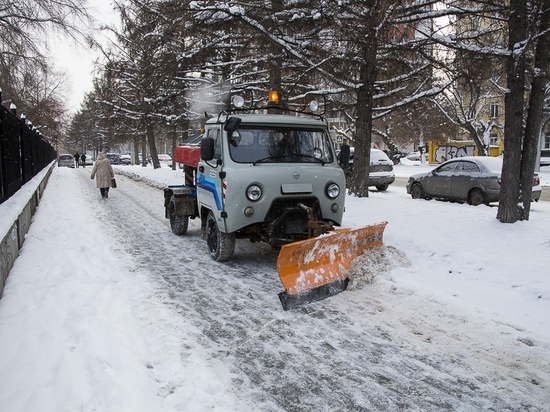 В Новосибирске мэрия купила для уборки снега 20 единиц техники