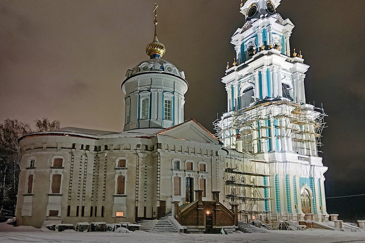 Филиал Костромаэнерго завершил декоративную подсветку Костромского Кремля