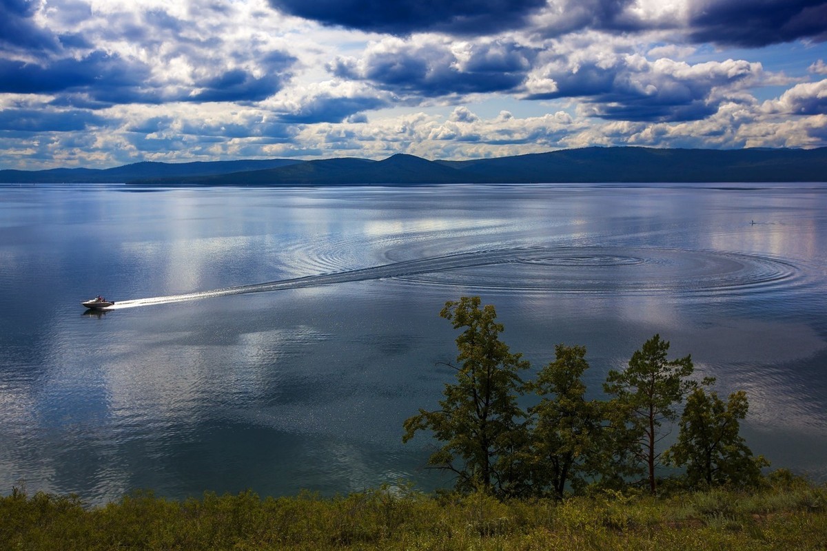 Озеро в челябинской области с голубой водой тургояк