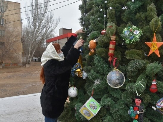  Астраханцы могут исполнить новогодние желания детей