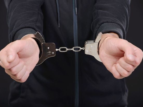 Уголовное дело возбудили в отношении таксиста, сбившего двух пешеходов на Невском проспекте