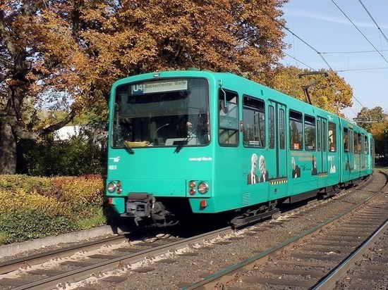 Германия: Франкфурт представил самый длинный в мире поезд