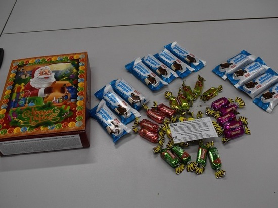 Более 130 тысяч сладких подарков подготовили для алтайских школьников