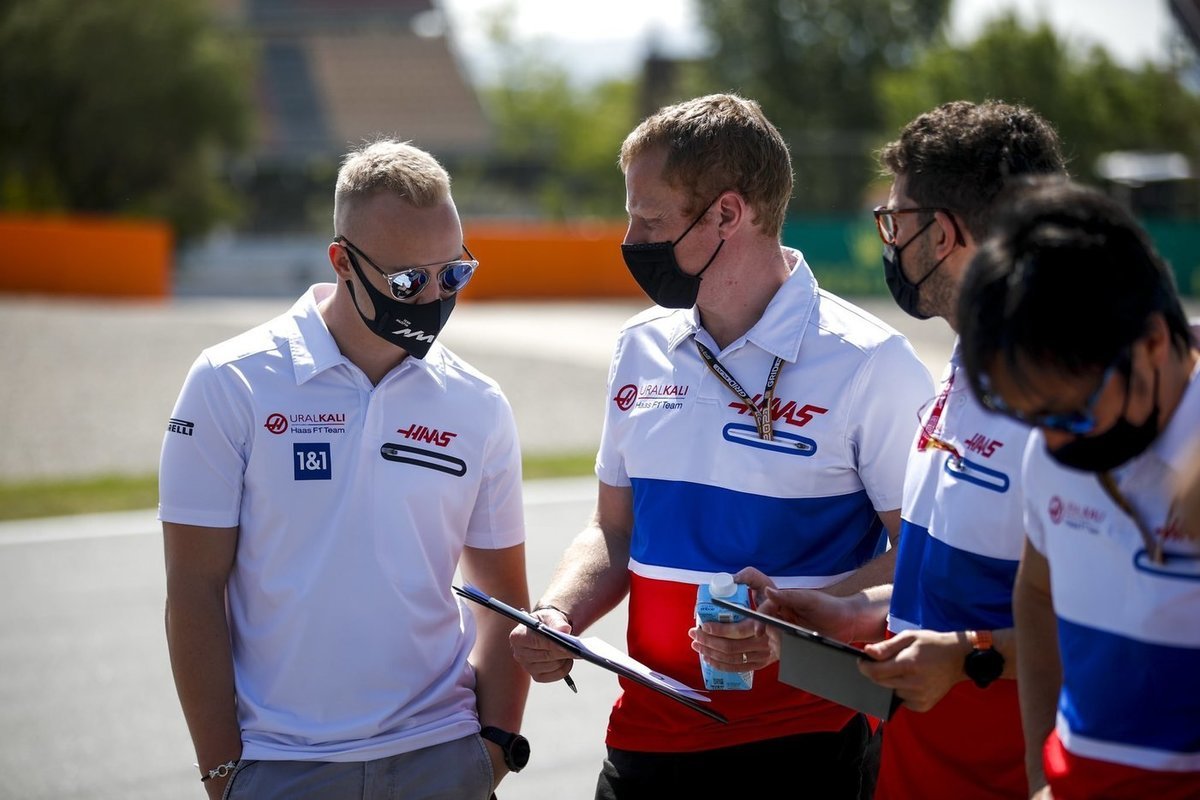 Мазепин признан самым стабильным пилотом «Формулы-1» в сезоне