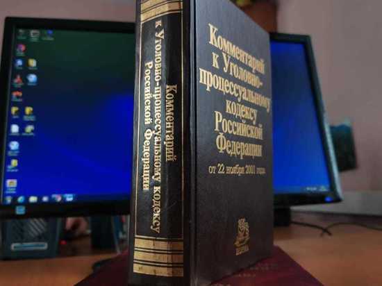Житель Хабаровска пытался похитить елку в гипермаркете Калининграда