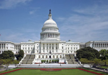 Группа американских сенаторов как от Демократической партии, так и от Республиканской, разработала и внесла на рассмотрение верхней палаты Конгресса США проект закона, расширяющий дипломатическую и военную помощь Украине