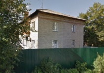 В Екатеринбурге многоквартирный дом, располагающийся по адресу: улица Ползунова, 12, остался без крыши