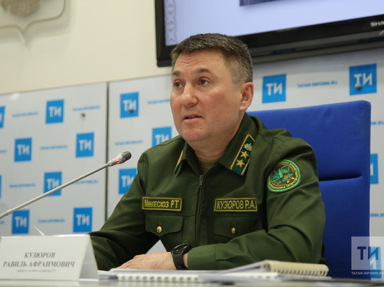 О выборе новогодней елки с соблюдением всех требований министр лесного хозяйства РТ Равиль Кузюров рассказал на встрече с журналистами.