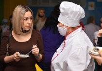 В школах Белгорода прошли дегустации и обсуждения нового меню, которое планируют начать вводить в учебных заведениях со следующего года