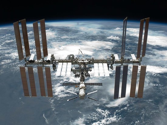 Космонавты сыграли в бадминтон на борту МКС
