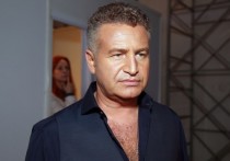 Популярный певец Леонид Агутин на своей странице в Facebook заявил, что съемки в «Голубых огоньках» не приносят дохода