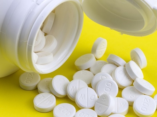 Лекарства начнут продавать не только в аптеках; нововведение Минздрава