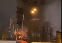 Площадь пожара на заводе "Северная Верфь" в Петербурге выросла до 800 квадратных метров
