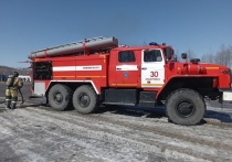 Сообщение о возгорании в атопарке по улице Панфиловцев, 44 в Хабаровске пришло на пульт дежурного рано утром 18 декабря