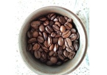 Эксперт Татьяна Блохина советует снизить потребление кофе, чтобы повысить его бодрящий эффект.