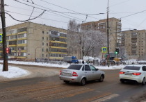 На улице Дружбы в Йошкар-Оле установили восемь пешеходных светофоров.