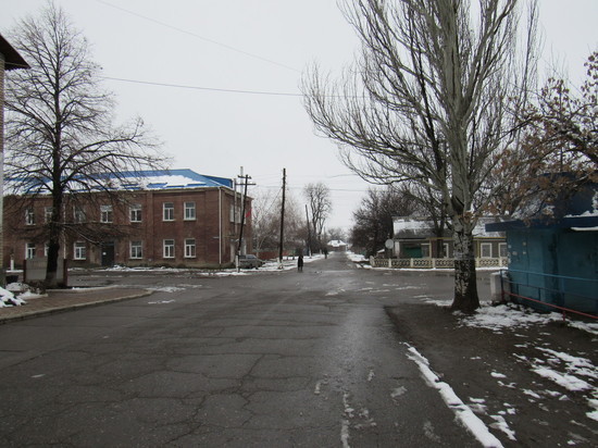 В прифронтовом поселке на Донбассе рассказали о жизни под обстрелами