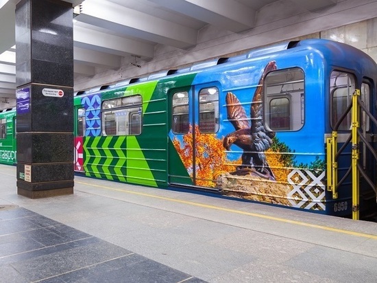 В метро Санкт-Петербурга запустили приглашающий на Кавказ поезд