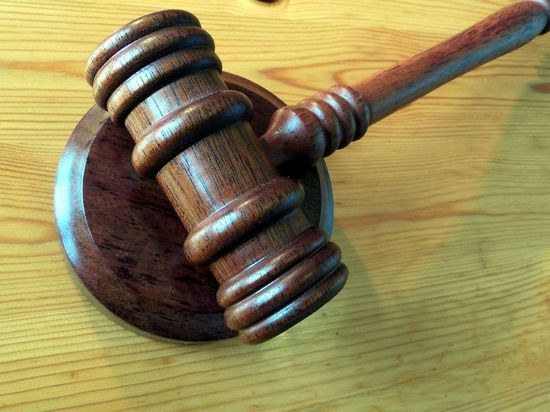 Экс-заместитель главы управления судебных приставов в Калининградской области осужден на два года