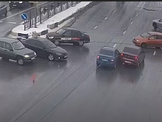 Момент массовой аварии на Московском шоссе в Рязани попал на видео