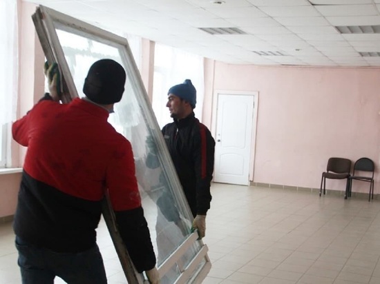 В школах Серпухова меняют окна