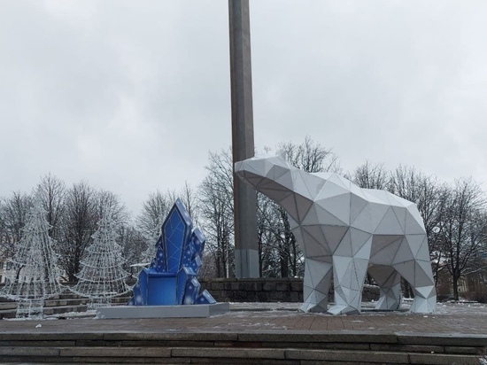 На площади Ленина в Донецке появился белый медведь: ФОТО