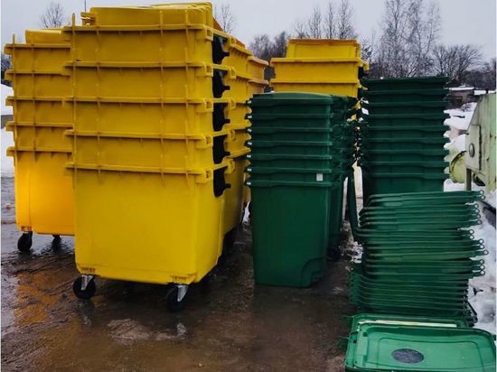 В Луге купили более 60 контейнеров для раздельного сбора мусора