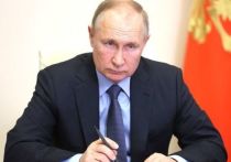 Президент России Владимир Путин в видеообращении по случаю Дня работника органов безопасности сообщил, что за 11 месяцев 2021 года было предотвращено 32 теракта, сообщает телеканал "Звезда"
