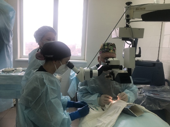 В Калмыкии провели несколько сложных офтальмологических операций