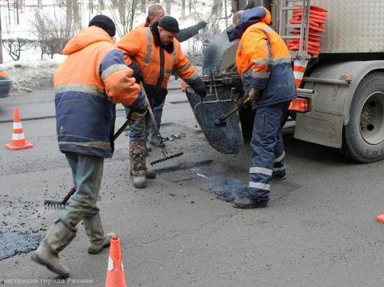За неделю в Рязани заделали ямы на 200 квадратных метрах дорог