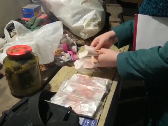 Украденные ачинской кассиршей миллионы из банка нашли в тайнике