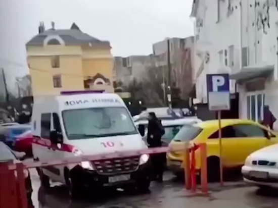 В Симферополе охранник парковки не пустил «скорую» на вызов