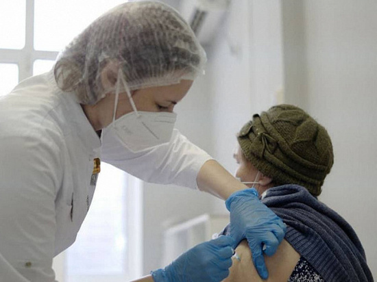В Алтайском крае более 300 пенсионеров вакцинируют от пневмококка