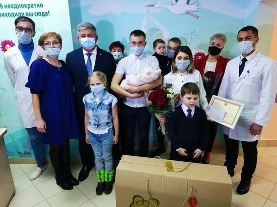 Юбилейный - тысячный младенец родился в Зеленодольске под занавес 2021 года