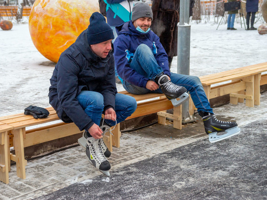 Из-за погоды в Челябинске закрыли два катка