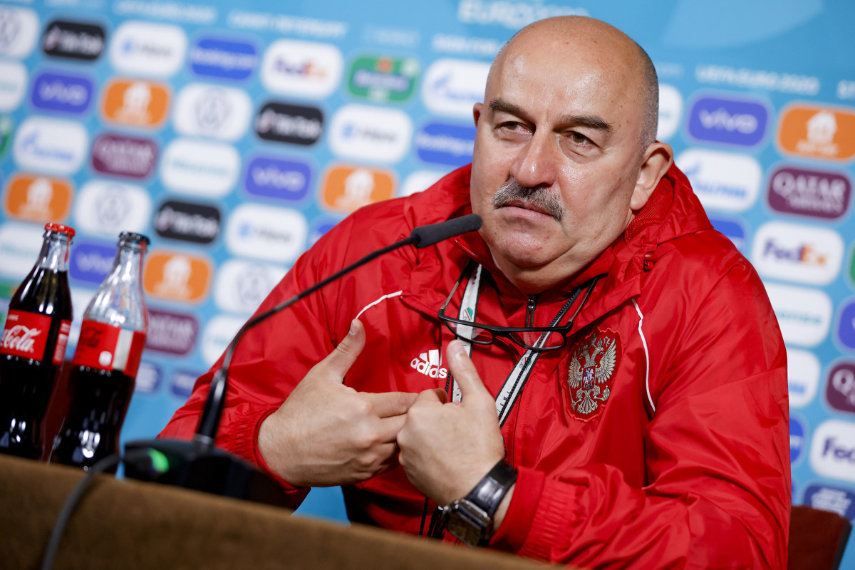 Бывший главный тренер сборной России по футболу впервые после увольнения из команды дал развернутое интервью