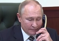Президент России Владимир Путин созвонился с 14-летним Марком из Московской области, который мечтал получить гитару и заняться музыкой