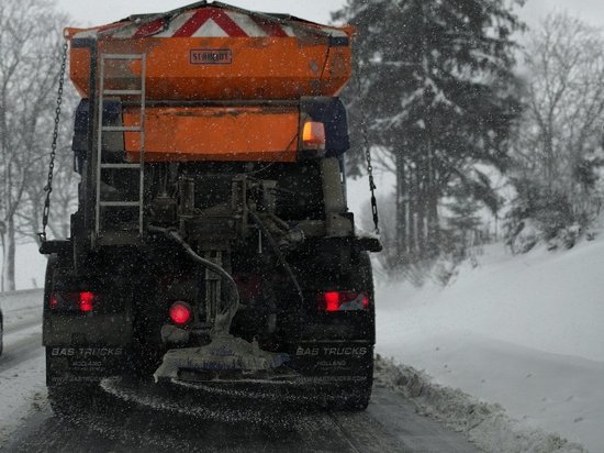В Саратове с улиц за сутки вывезли 7 тысяч кубометров снега
