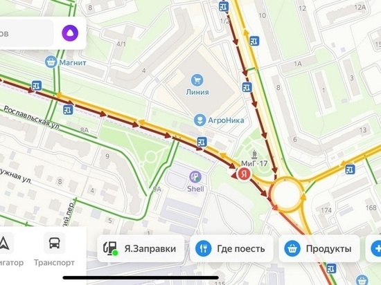 В Брянске образовалась пробка у Самолета