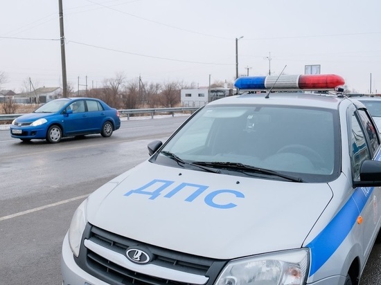 Волгоградец поблагодарил полицейских за помощь с застрявшей машиной