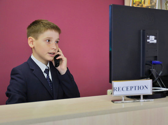 Школьники Владивостока попробовали себя в роли работников отеля