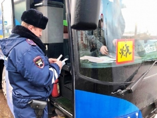 Массовые проверки автобусов начались в Новгородской области