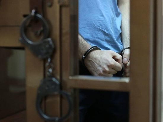 Экс-министру Абызову продлили арест до 25 марта