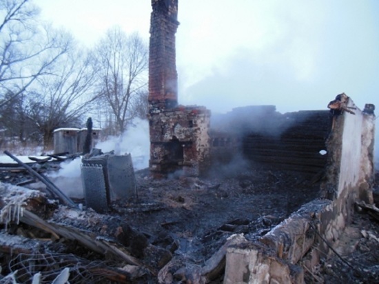 В Калужской области на пожаре дома погиб 79-летний мужчина