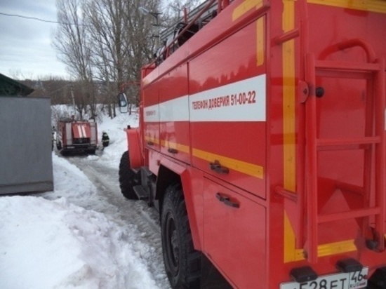 В местечке Свобода под Курском случился пожар в жилом доме