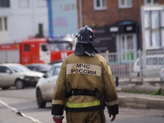  101 человека эвакуировали спасатели из-за пожара в доме на Вильского в Красноярске