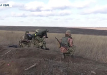 Украинские военные промазали во время стрельбы из американского противотанкового ракетного комплекса Javelin в рамках учений в Донбассе, видео стрельбы было выложено украинским «Пятым каналом»